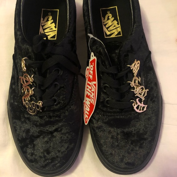 vans era velvet